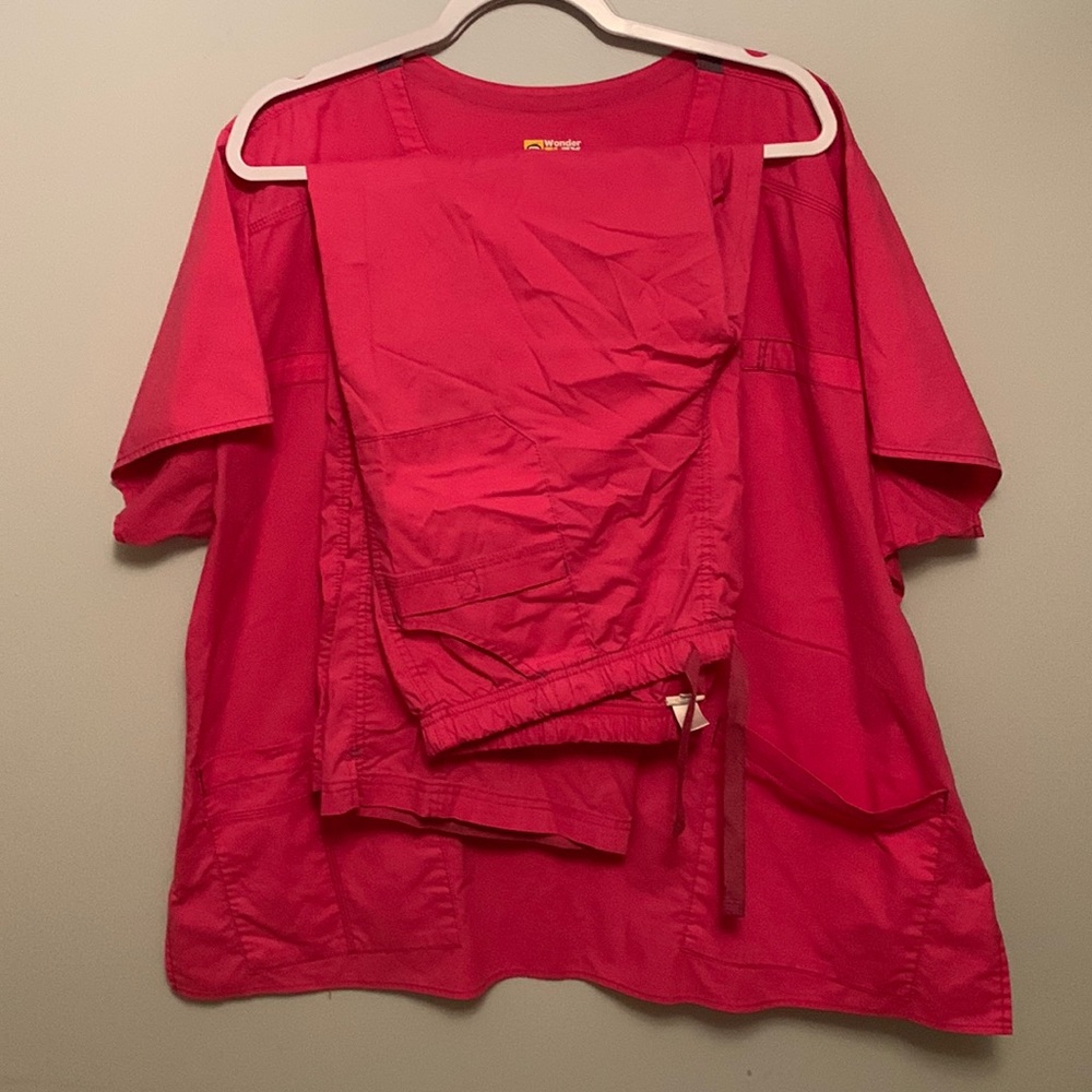 Wonder flex scrub set